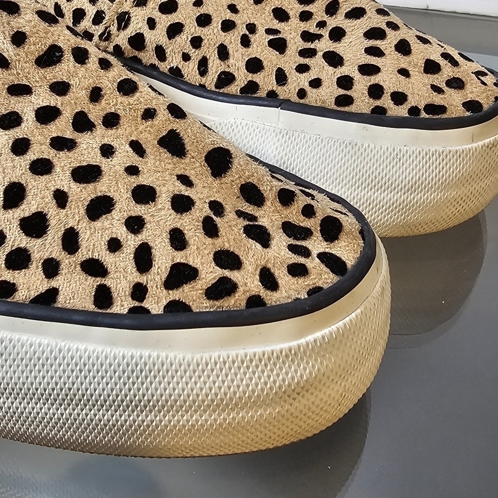 Restricted Spotted Cheetah Print Slip On Slide Sneakers, sz 9 - Picture 3 of 8